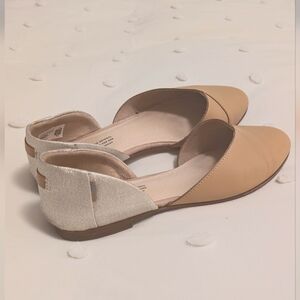 Toms two-Tone Beige and Silver Women's Flats, size 9.5